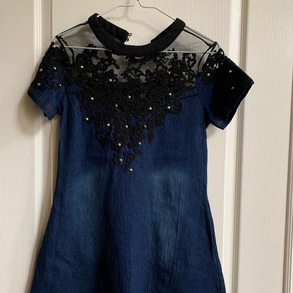 Dress - Picture 1 of 8